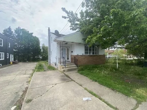 2219 Cove Rd, Pennsauken, NJ 08110