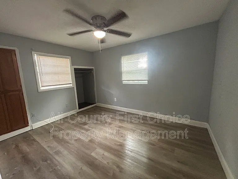 724 Wyatt St #B — Photo 5