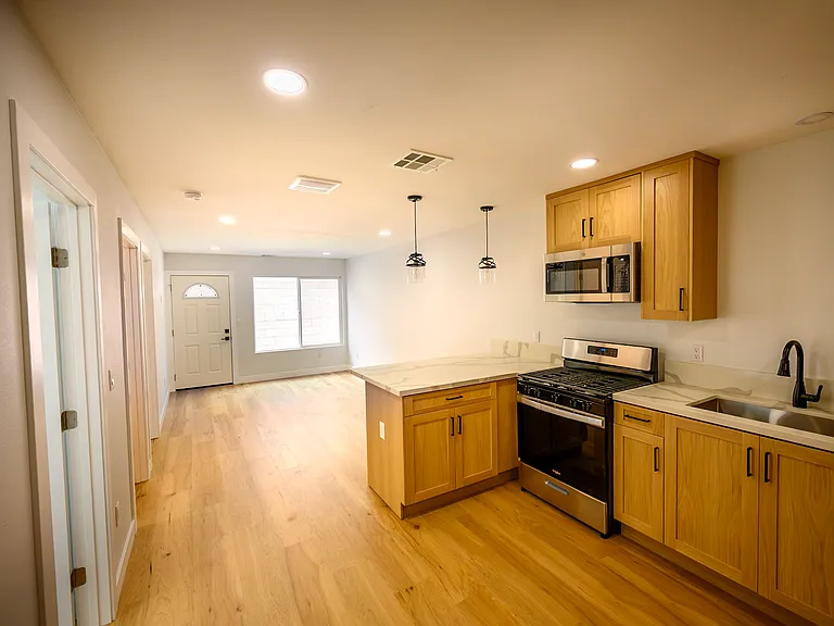 3107 W Coolidge Ave #B — Photo 7