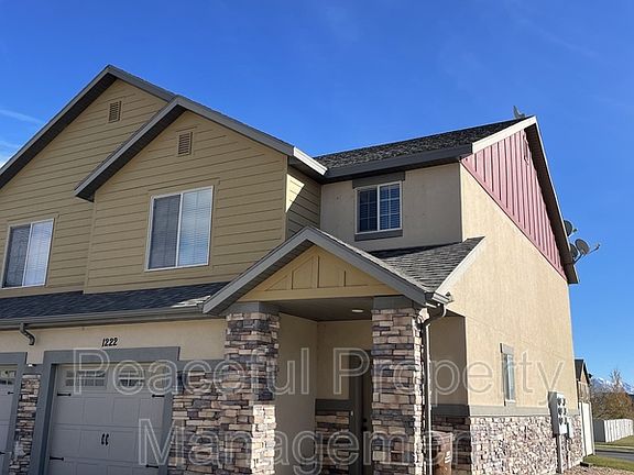 3rd image of 1222 N Baycrest Dr #1