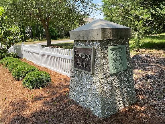 Cottage Point Entrance