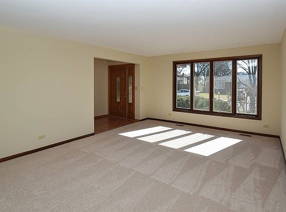3rd image of 2646 Brewer Ln