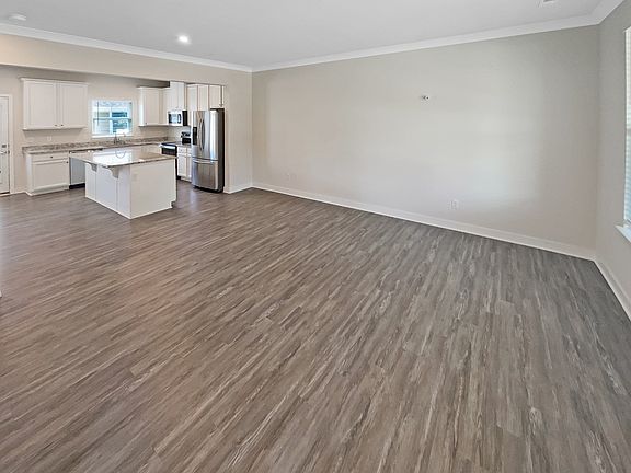 3rd image of 5072 Birchcroft Ln