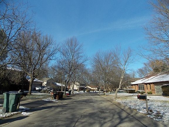 4th image of 8686 Creekwood Dr