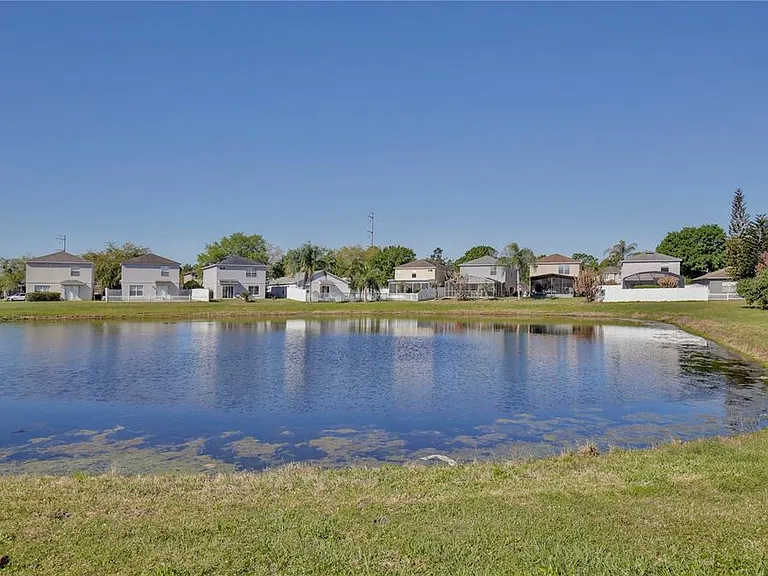 2115 Heathwood Cir — Photo 22