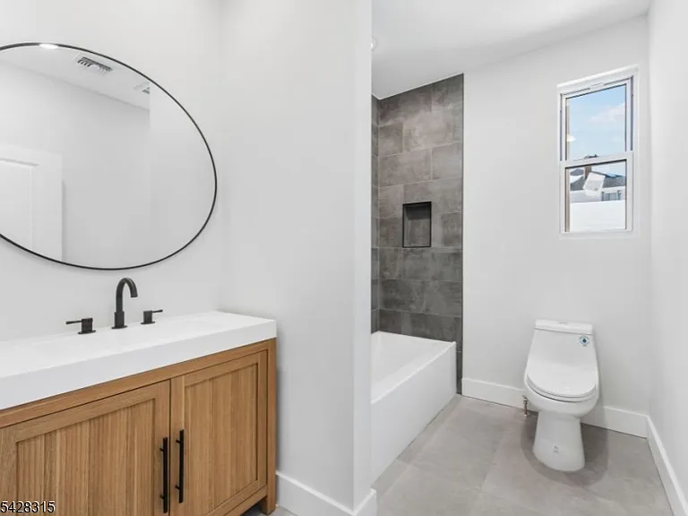 977 Sanford Ave #1 — Photo 9