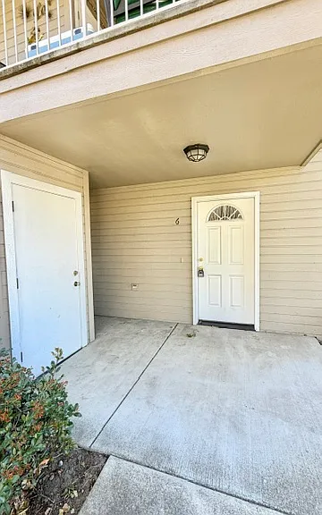 3151 Forest Hills Dr #6 — Photo 1