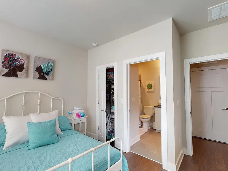 244 Uptown West Dr — Photo 16