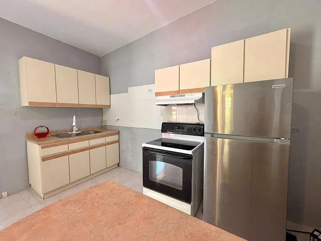 1 bed, 1.0 bath, 600 sqft, $1,100 — Photo 2