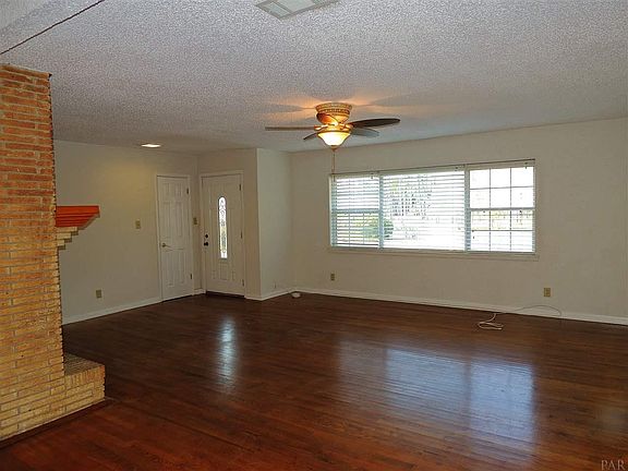 3rd image of 631 Parker Cir