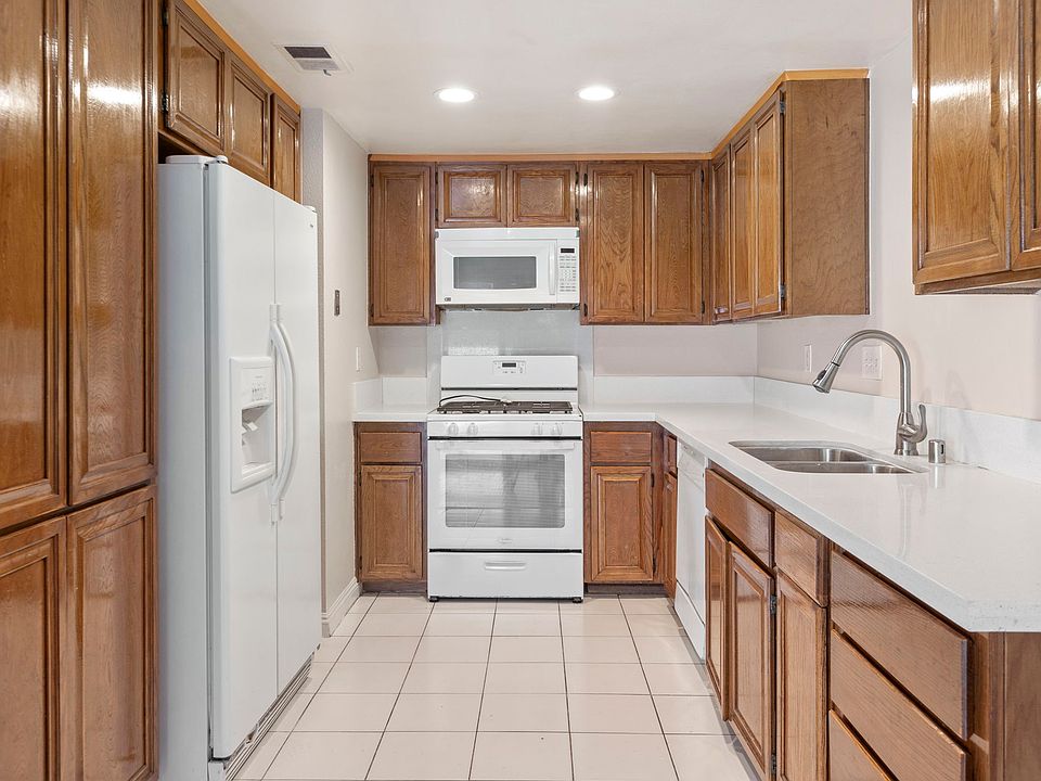 1st image of 1063 Las Rosas Ct #1