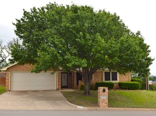 1211 Westbriar Dr, Weatherford, TX 76086