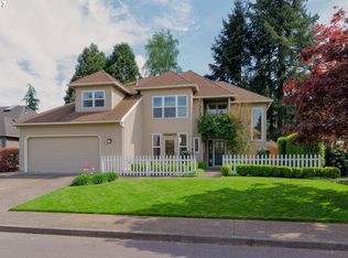 5650 Langford Ln, Lake Oswego, OR 97035