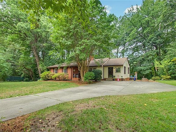 4th image of 3105 Branchwood Dr
