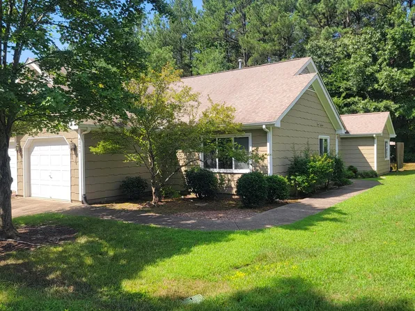 4200 Pin Oak Dr, Durham, NC 27707