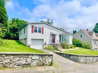 25 Marshall Ave, Naugatuck, CT 06770
