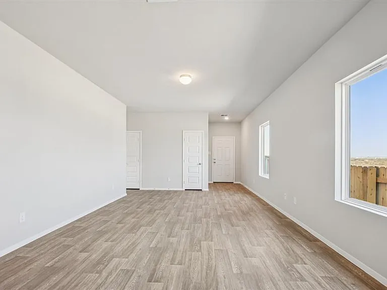 11913 Ellena Cv — Photo 10
