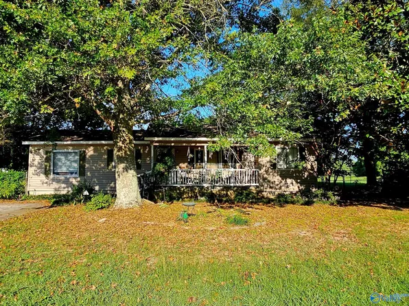4554 Georgia Mountain Rd, Guntersville, AL 35976