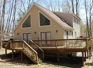 1020 Mustang Rd, Lake Ariel, PA 18436