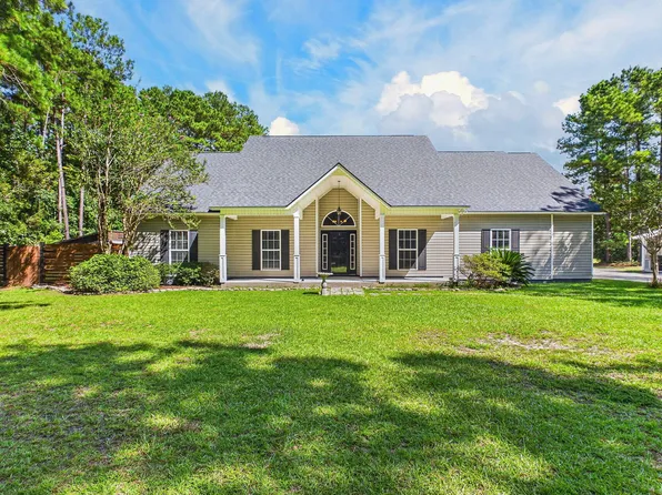 120 Intimidator Ln, Moncks Corner, SC 29461
