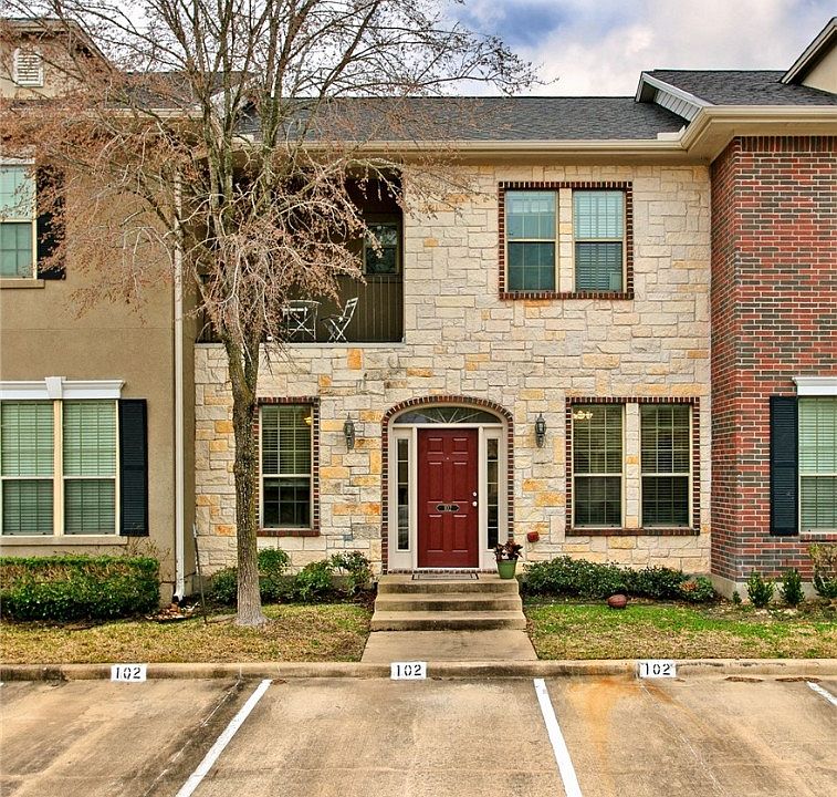 1st image of 102 Forest Dr