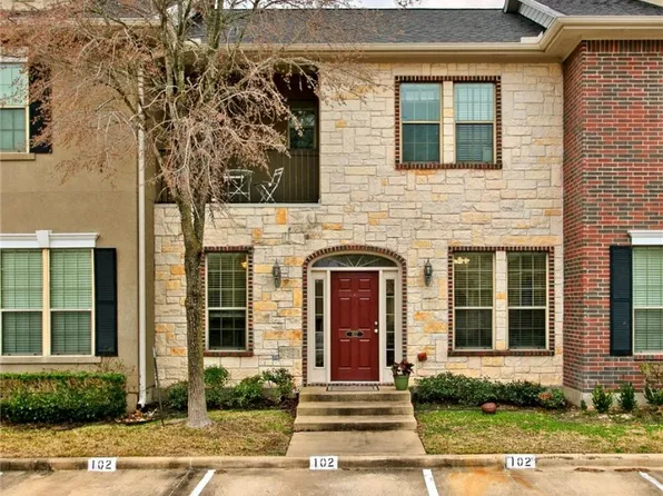 102 Forest Dr, College Station, TX 77840