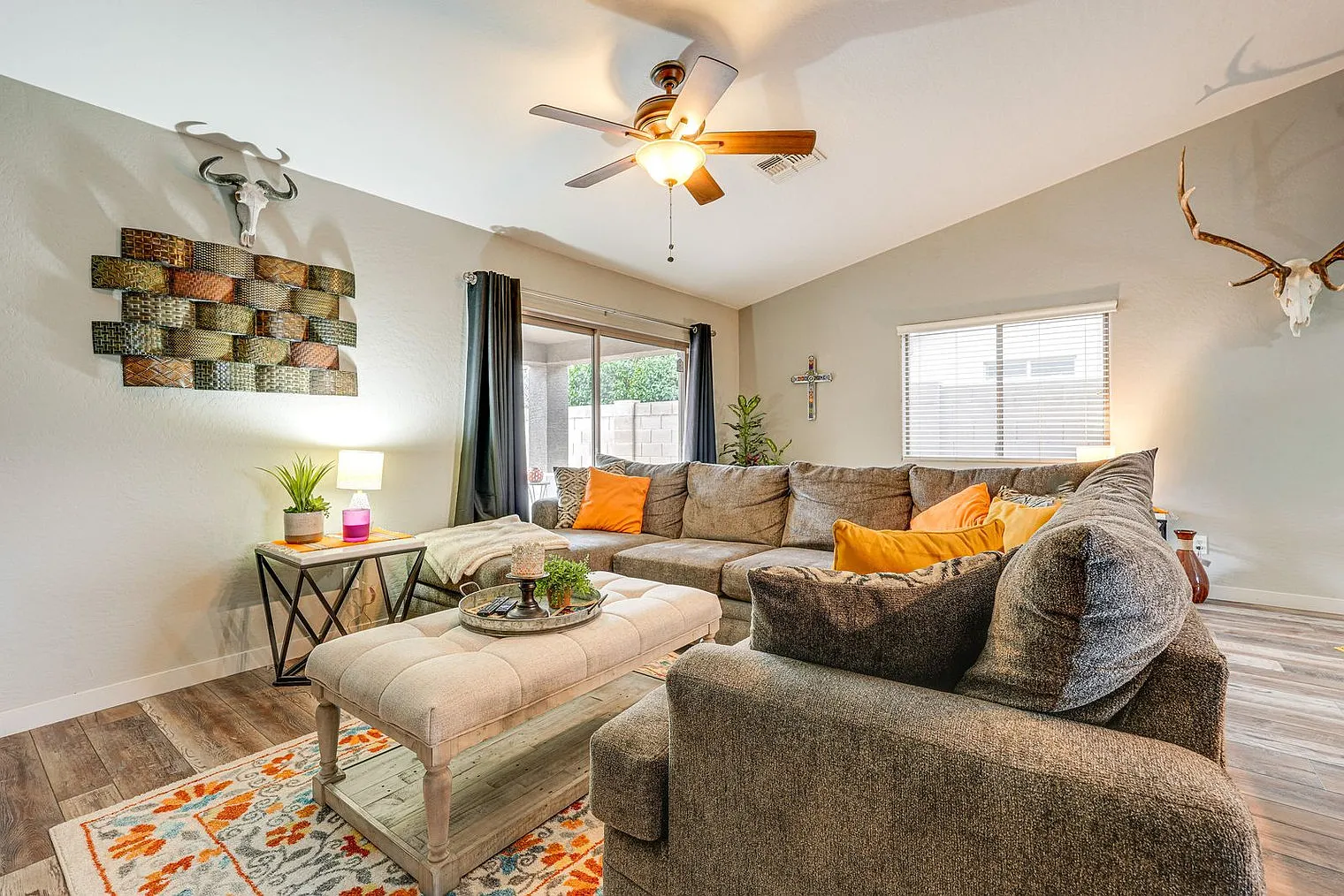 3 bed, 2.0 bath, 1593 sqft, $3,496 — Photo 1