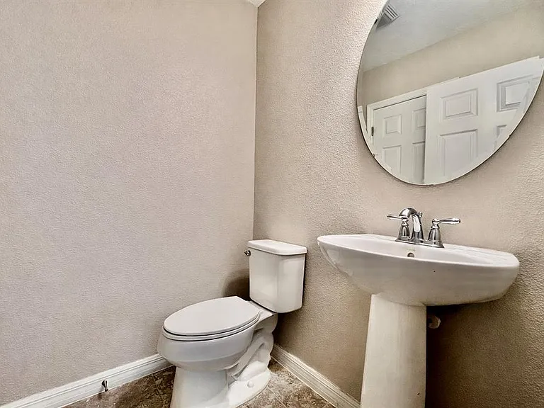 3749 Brighton Park Cir — Photo 13