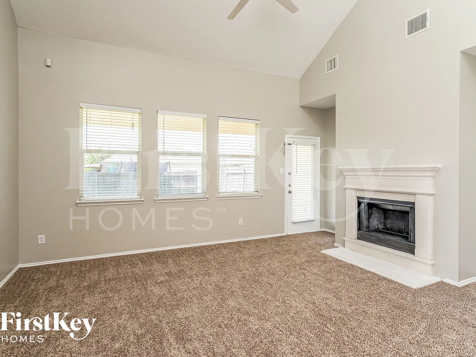 4 bed, 2.5 bath, 2450 sqft, $2,390 — Photo 2