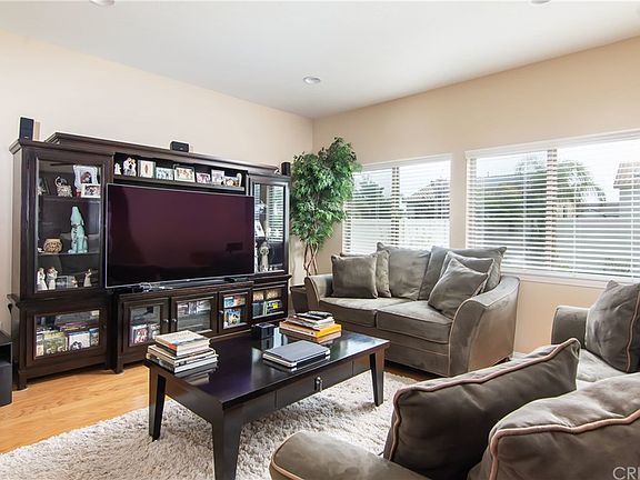 5th image of 27090 Mountain Willow Ln