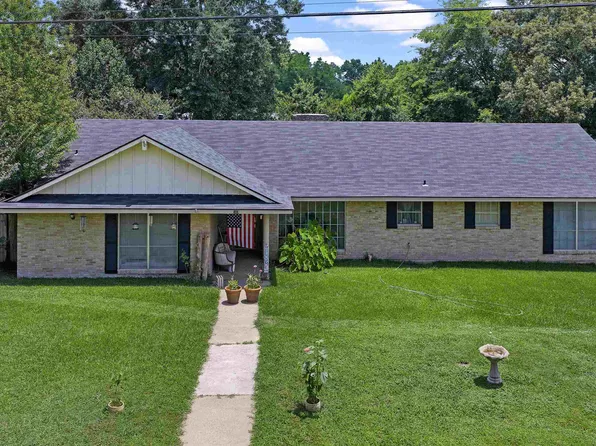 503 W Patricia Dr, Overton, TX 75684