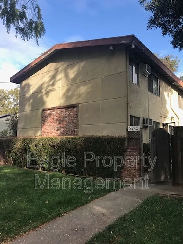2743 2nd Ave APT 3 photo 1
