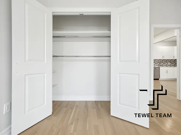 1697 Lexington Ave #4A — Photo 8