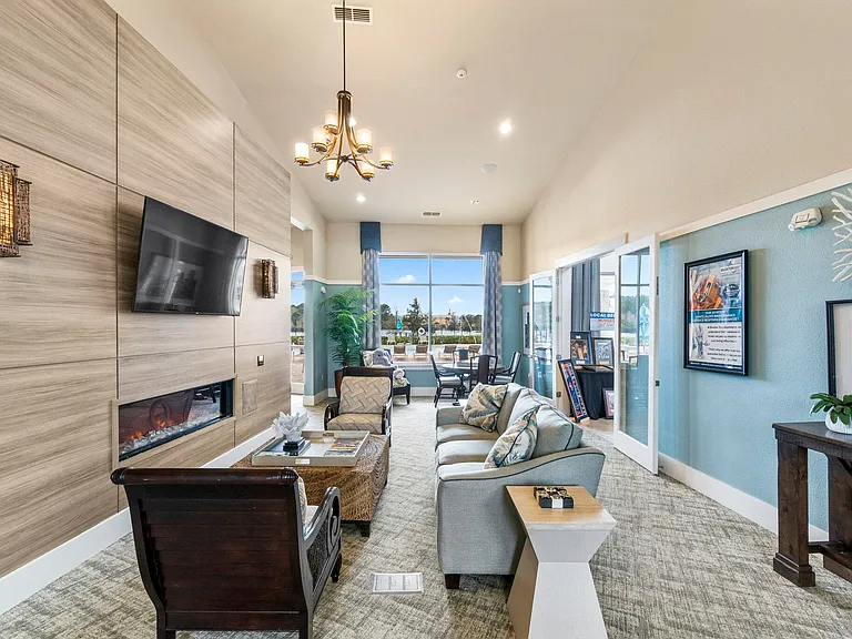 Broxton Bay Apartments — Photo 32