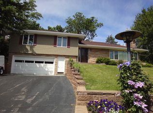 4802 Caribou Dr, Minnetonka, MN 55345