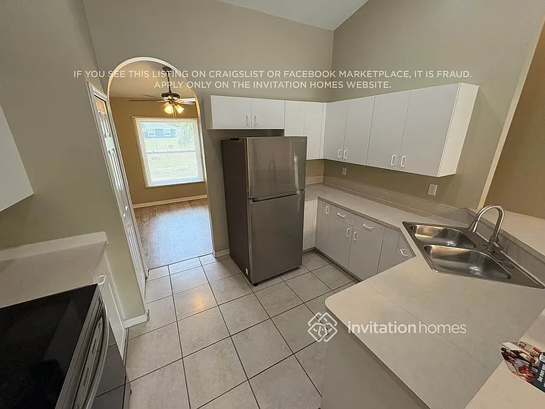 908 Biscayne Dr — Photo 4