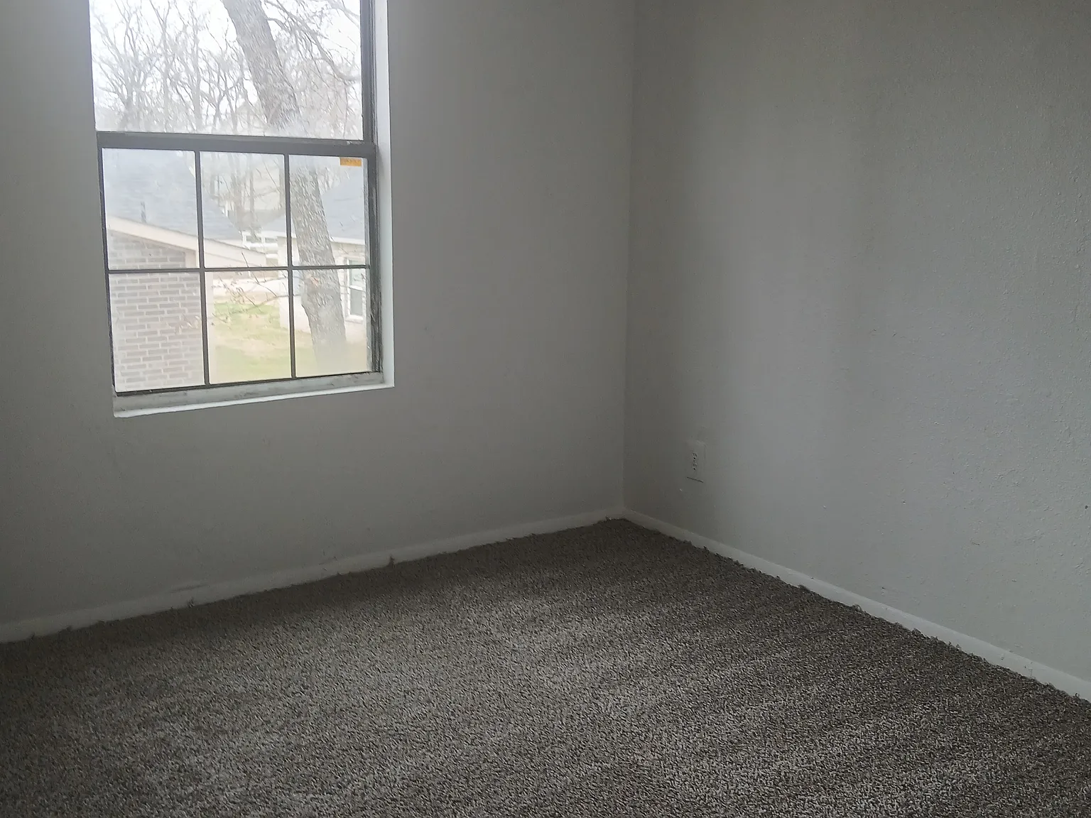 Woodland Dr — Photo 2