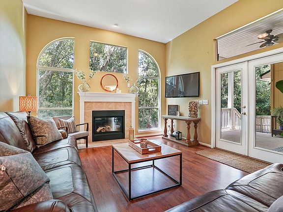 5th image of 1427 Samantha Cir S