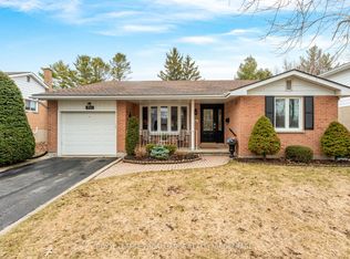 884 Auden Park Dr, Kingston, ON K7M 5R9