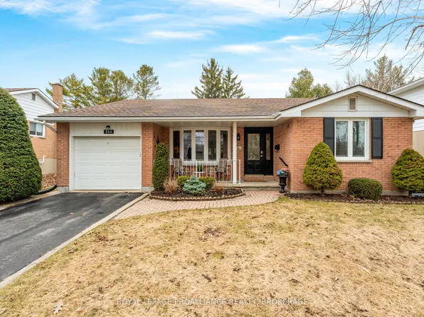 884 Auden Park Dr, Kingston, ON K7M 5R9