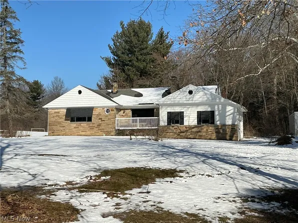 28525 Hidden Valley Dr, Orange, OH 44022