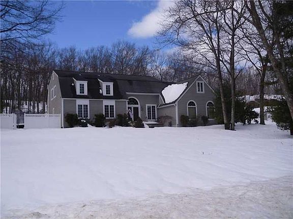 2nd image of 22 Rollingwood Dr