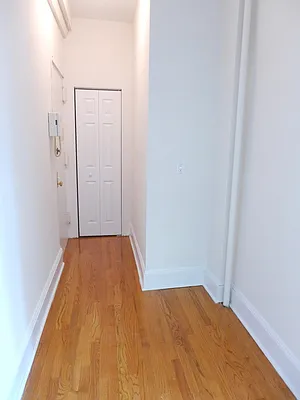 Rented by Metropolitan Equities | media 11