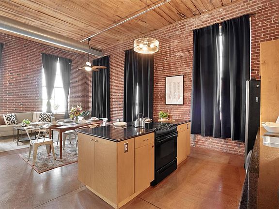 2nd image of 721 N 17th St APT 209