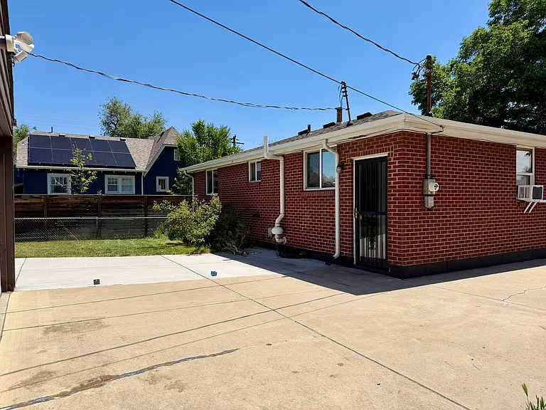 3465 W Arkansas Ave — Photo 6