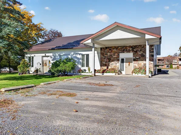 365 Dundas St W, Greater Napanee, ON K7R 2B5