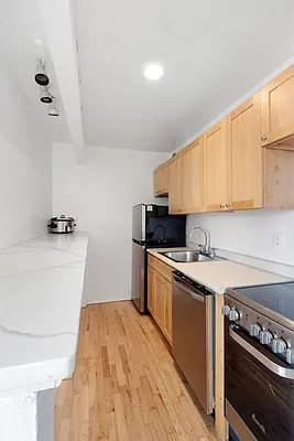 Rented by AD Real Estate Investors | media 17