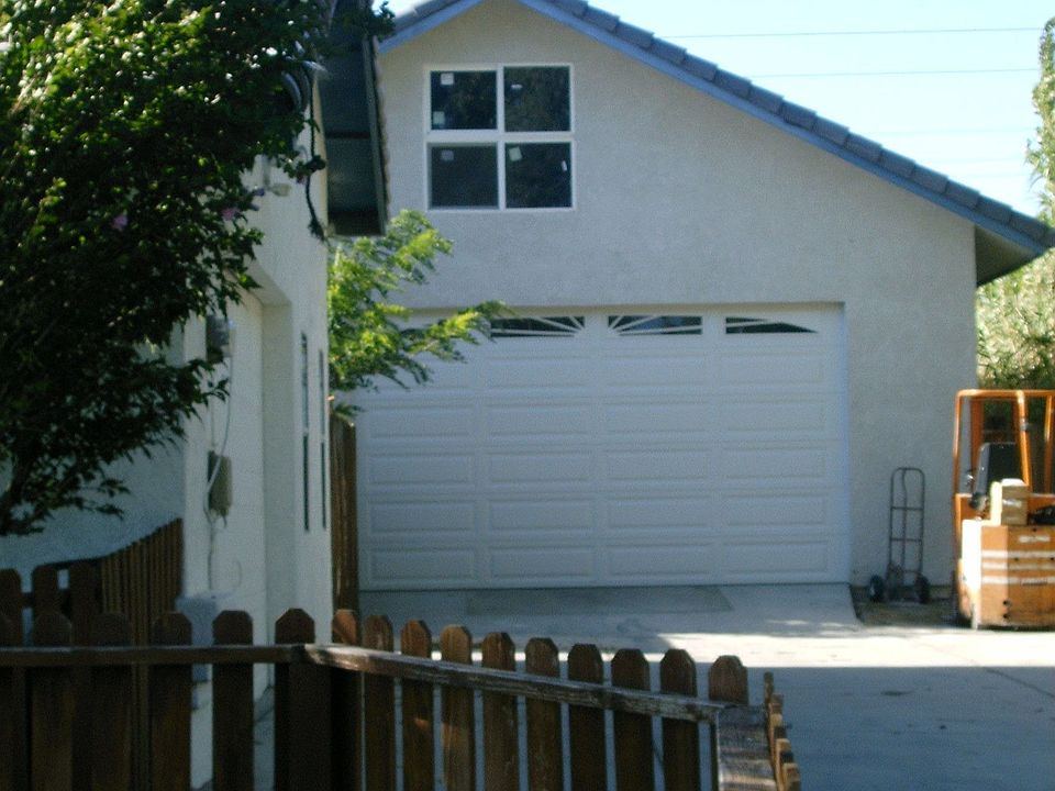 30'x40' 4-car garage w/attic