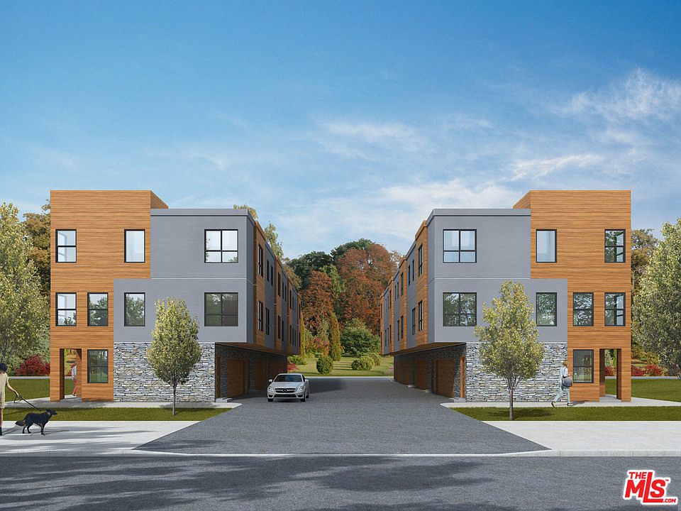 1st image of 6932 Hazeltine Ave
