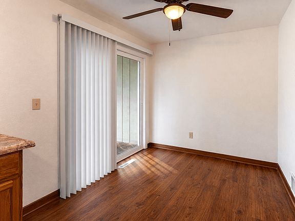 2nd image of 420 Arbor Pointe Dr #252